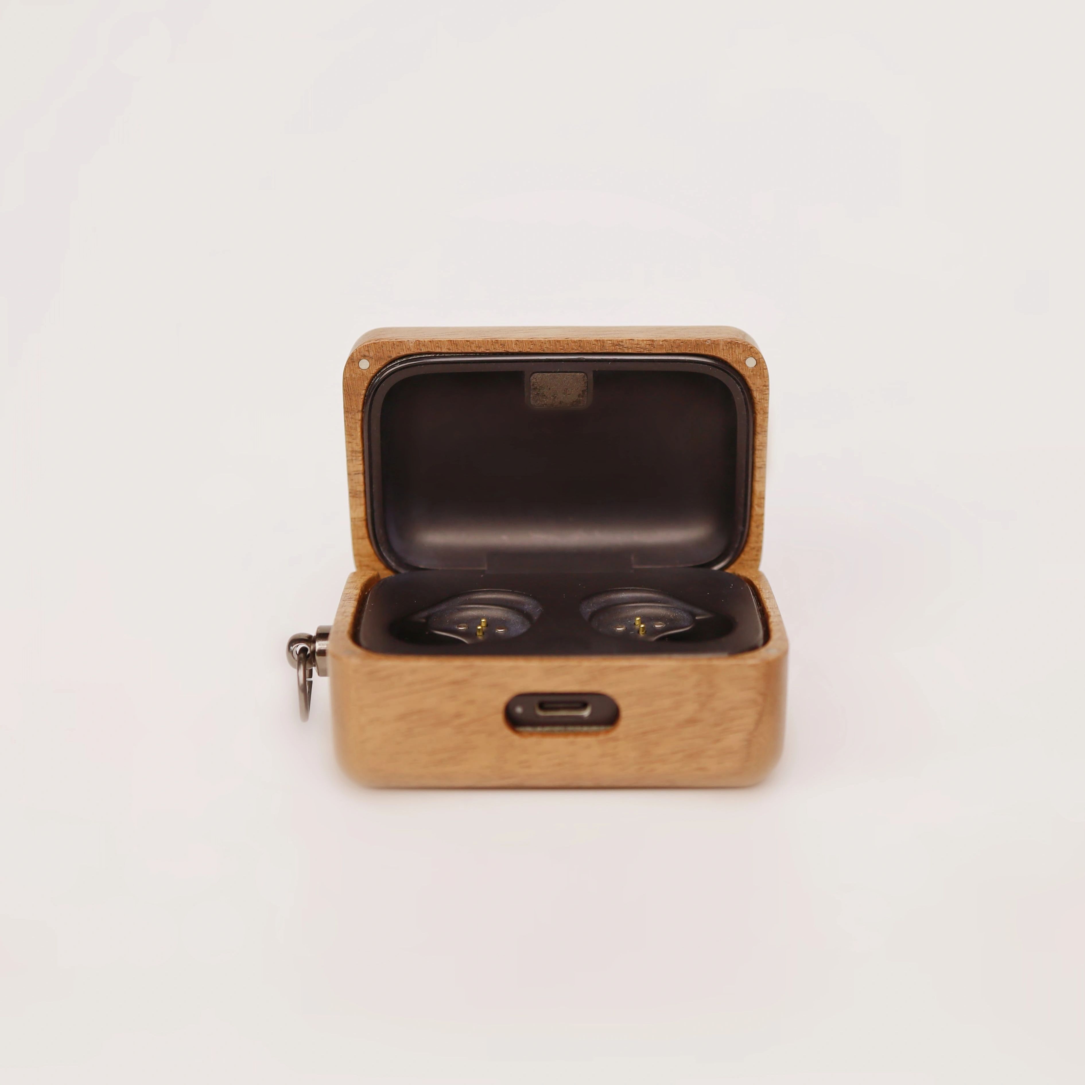 Sennheiser Headphone Momentum 4 - Walnuss-Massivholzhülle für Sennheiser MOMENTUM True Wireless